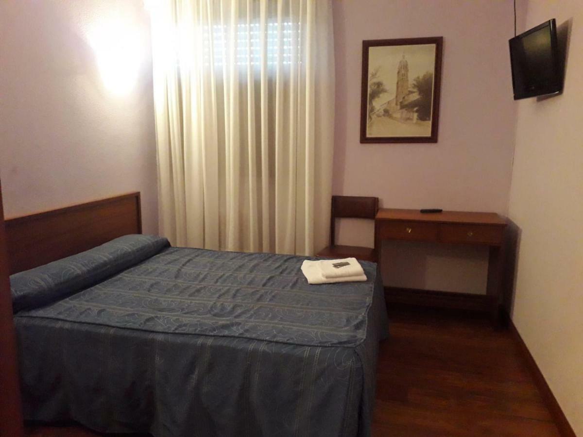 לוס ארקוס Hostal Ezequiel מראה חיצוני תמונה
