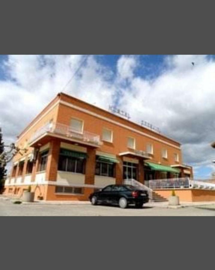 לוס ארקוס Hostal Ezequiel מראה חיצוני תמונה