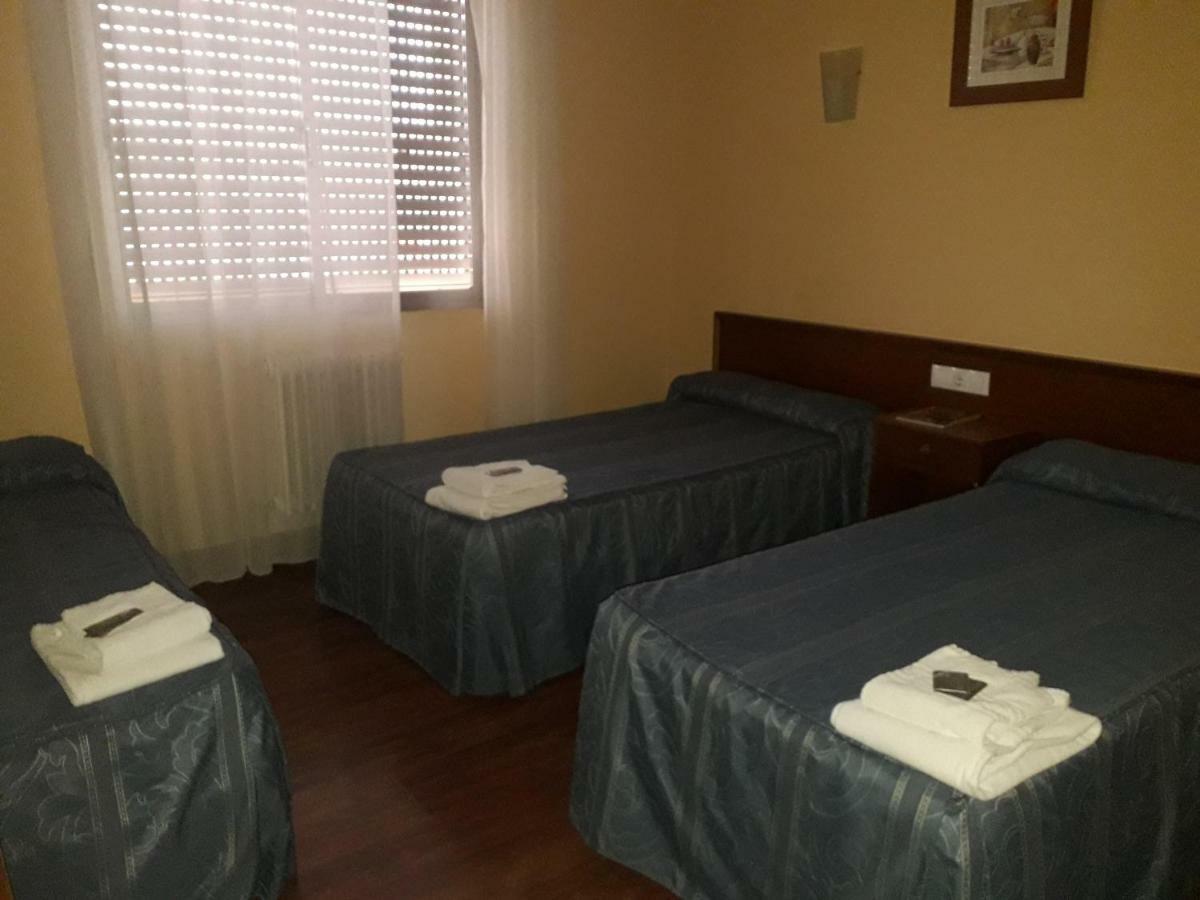 לוס ארקוס Hostal Ezequiel מראה חיצוני תמונה